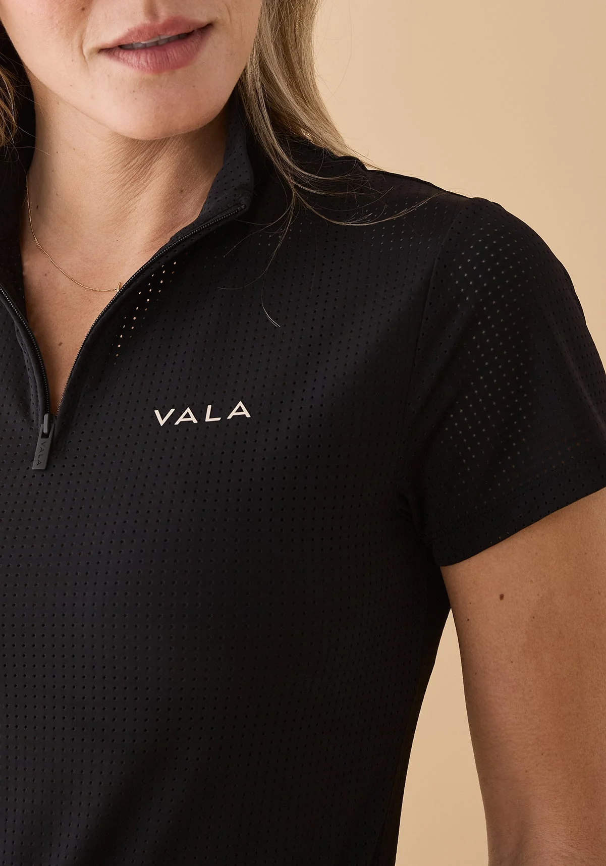 Elsa Mesh S/S Zip - Black - Image 3