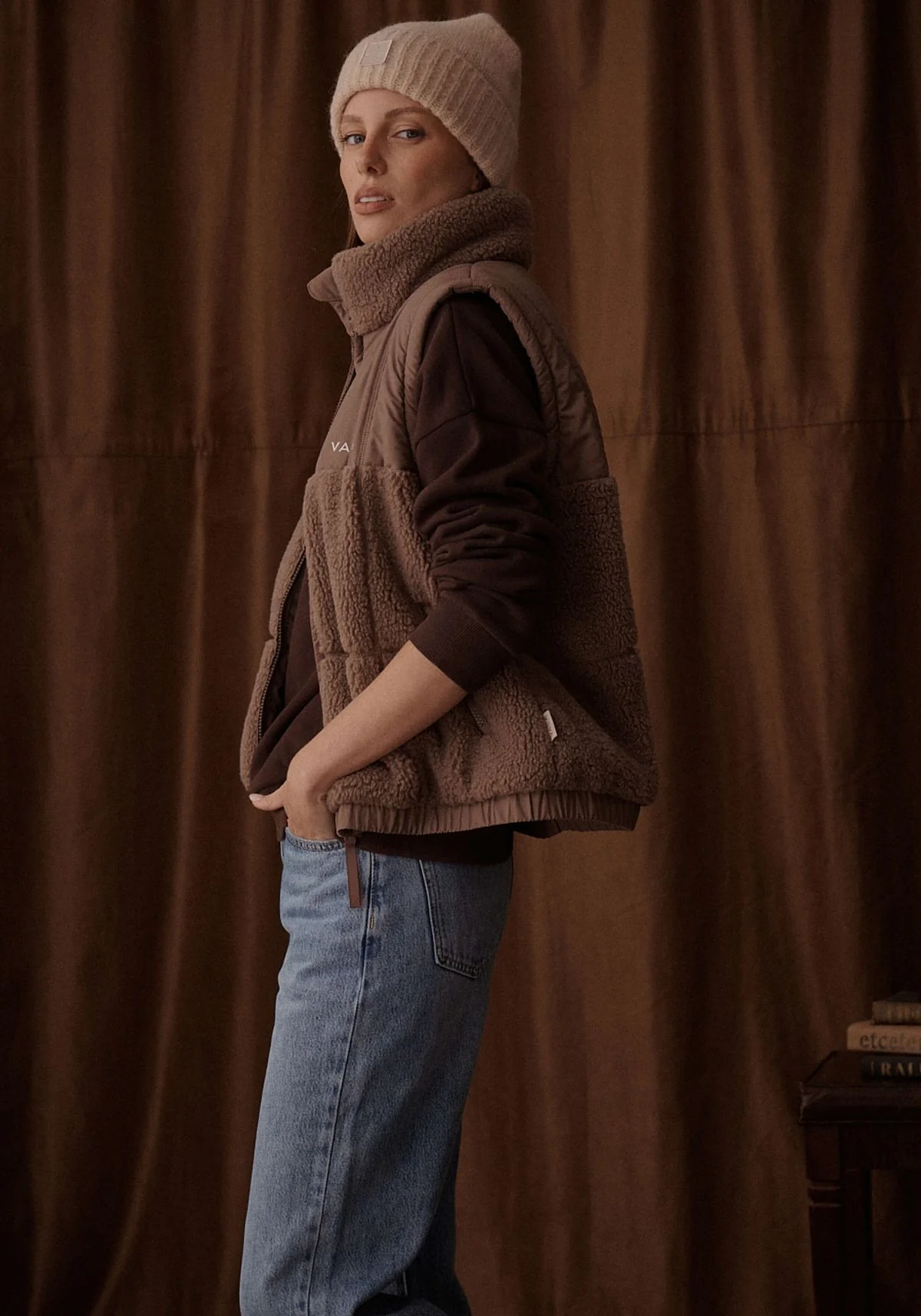 Milla Sherpa Quilted Vest - Taupe - Image 14