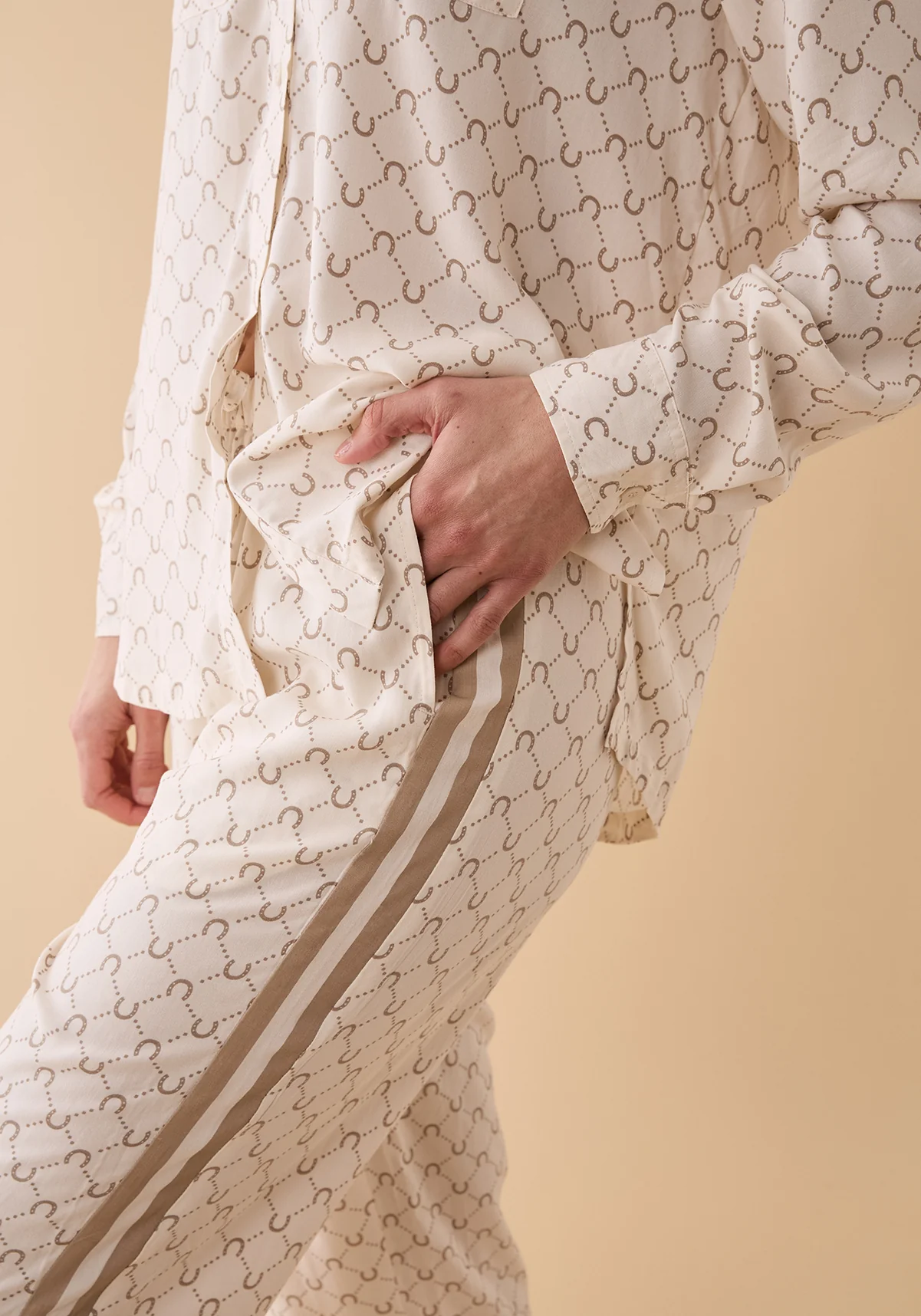 Horseshoe Long Pyjama Set - Cream - Image 2
