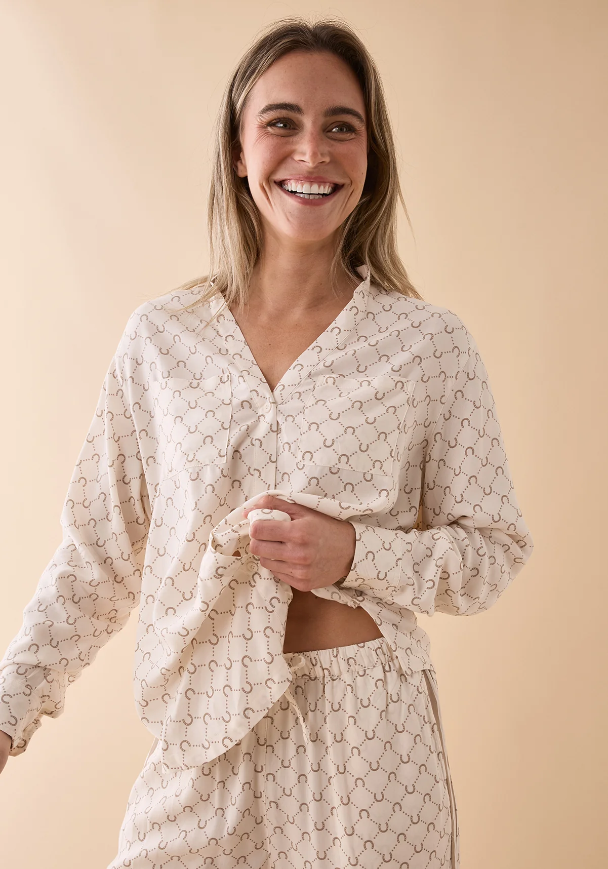 Horseshoe Long Pyjama Set - Cream - Image 5